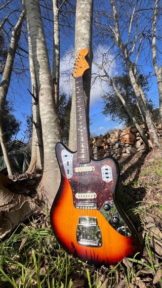 Fender Jaguar Sunburst (Japón) 99/2002