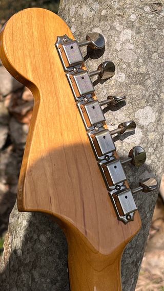 Fender Jaguar Sunburst (Japón) 99/2002