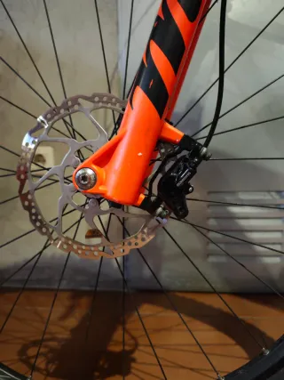 Bicicleta Cube Reaction GTC Pro 29