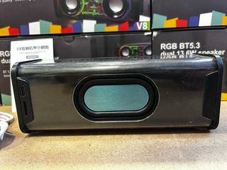 Altavoz Bluetooth Portátil 5.3 RGB V8 Dual 13.6W