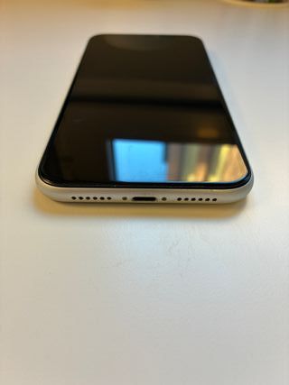 iPhone XR Negro/Blanco