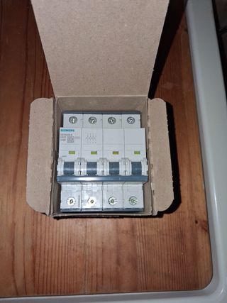 Interruttore magnetotermico Siemens 4P D40