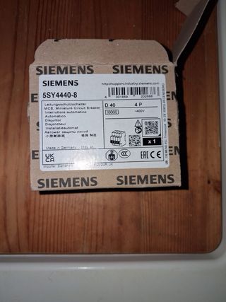 Interruttore magnetotermico Siemens 4P D40