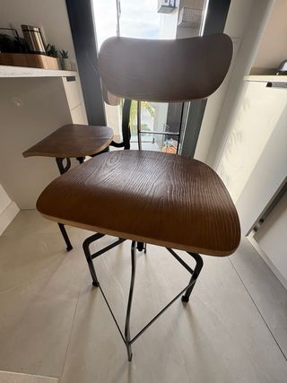 Taburetes regulables madera y hierro