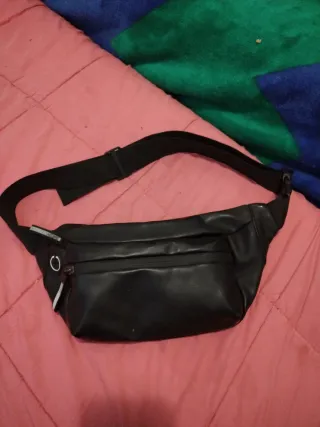 Borsa a spalla nera da uomo di ekuero