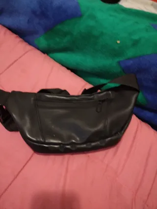 Borsa a spalla nera da uomo di ekuero