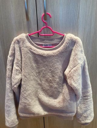 Jersey pelo rosa Bershka Talla S