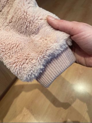 Jersey pelo rosa Bershka Talla S