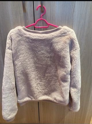 Jersey pelo rosa Bershka Talla S
