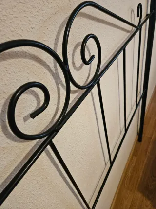 3Cabeceros de forja azul y dorado