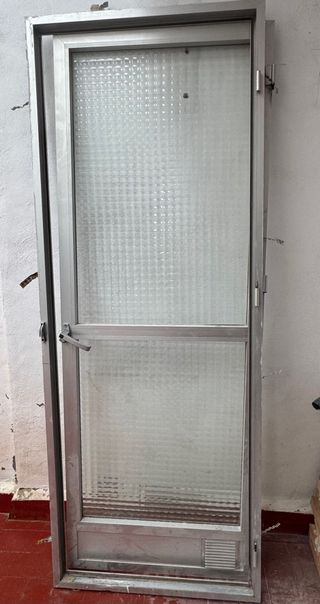 Puerta Cristal y Aluminio