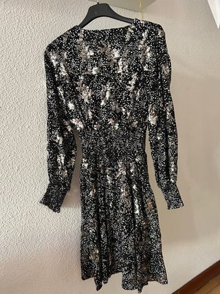 Vestido Maje Negro con Lentejuelas Doradas