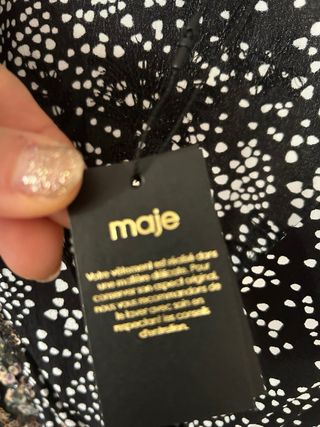 Vestido Maje Negro con Lentejuelas Doradas