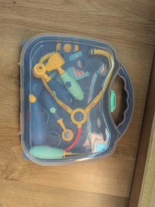 Maletín médico infantil