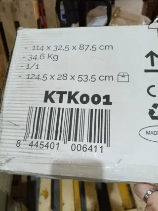 Chimenea eléctrica y moldura de acero y cristal