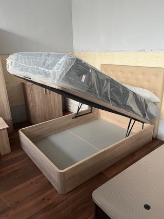 CANAPÉS Y COLCHONES