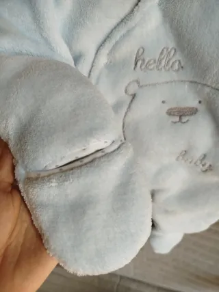 Buzo bebé azul con osito talla 3 meses