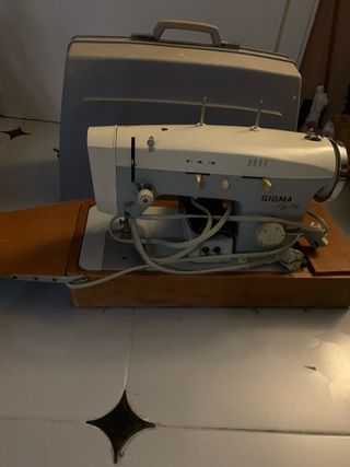 Máquina de coser SIGMA