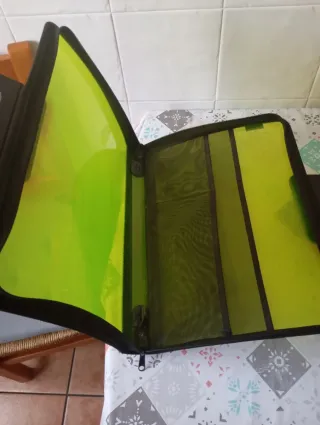 Maletín/Carpeta Escolar Verde con Asa