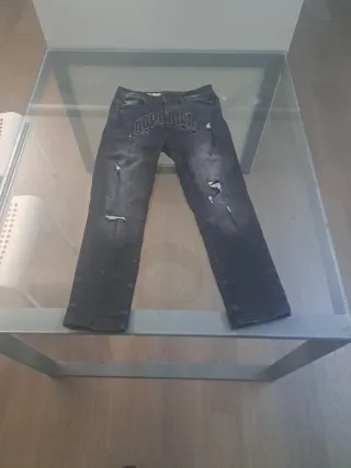 Pantalones vaqueros desgastados negros 10-12 años