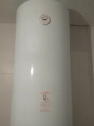 Termo eléctrico blanco