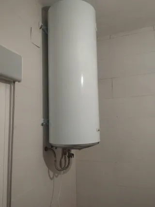 Termo eléctrico blanco