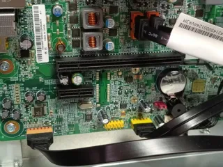 Lenovo E50 - 90BX0017SP Computer Desktop