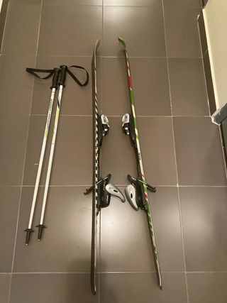 Esquís infantiles 120 cm con bastones