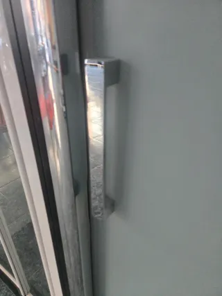 Mampara Salgar exposición liquidación