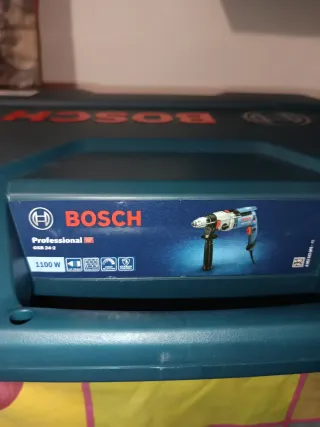 Taladro Bosch Profesional con maletín
