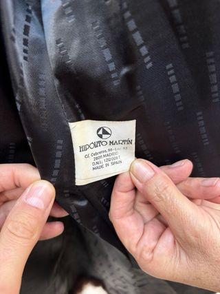 Abrigo de piel de conejo marrón