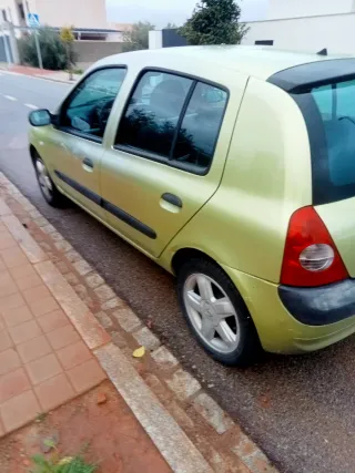 Renault Clio 2003