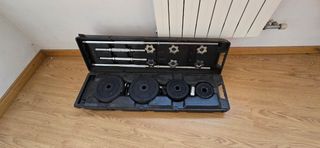 Banco de ejercicios y mancuernas