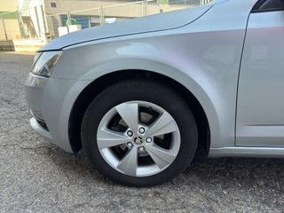 SKODA Octavia Combi 1.6 TDI CR 85KW 115CV Ambition