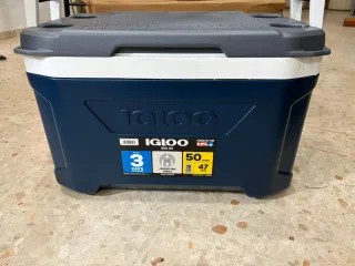 Nevera Igloo Cool 50 Quarts Azul.