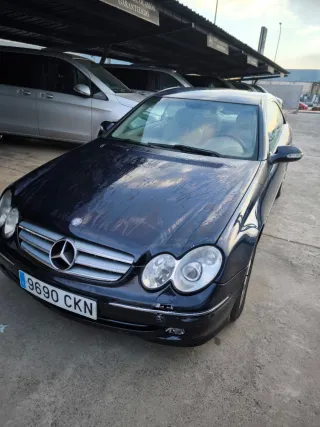 Mercedes-Benz  CLK 2004