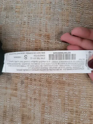 Top asimétrico negro Stradivarius Talla S