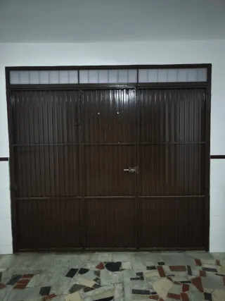 Puerta de hierro 3 hojas