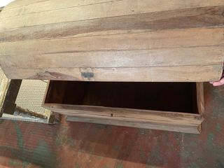 Baúl grande de madera maciza