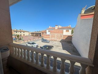 Casa adosada en venta en Alcaudete