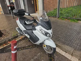 Scooter Maxiscooter 600cc Automática. Maxsym 600i