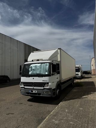 Camión MERCEDES ATEGO 1528