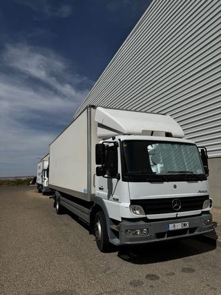 Camión MERCEDES ATEGO 1528