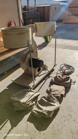 Aspirador industrial serrín/polvo