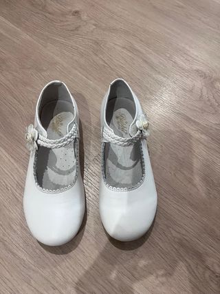 Merceditas piel comunión niña talla 35