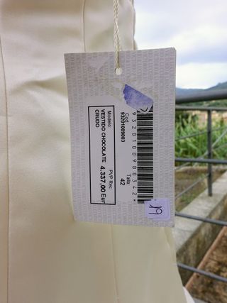 Vestido de novia modelo Chocolate Crudo de la firma Victorio & Lucchino