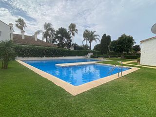 Casa adosada en venta en Nueva Alcántara en Marbella