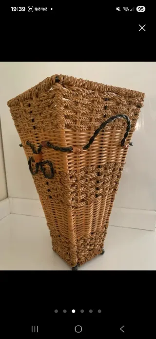 Jarron de mimbre con asas