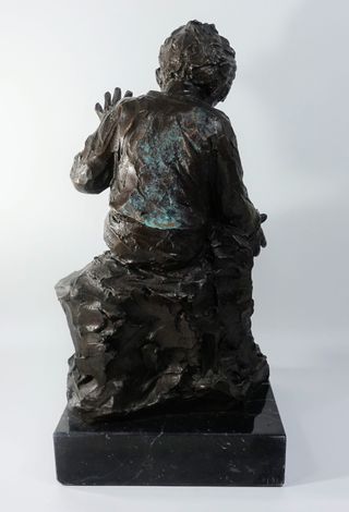 Escultura bronce niño diseño Jaume Cases