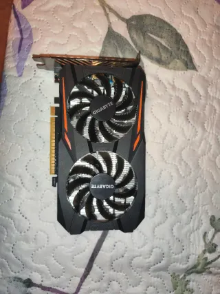 Tarjeta gráfica Gigabyte GTX 1050.